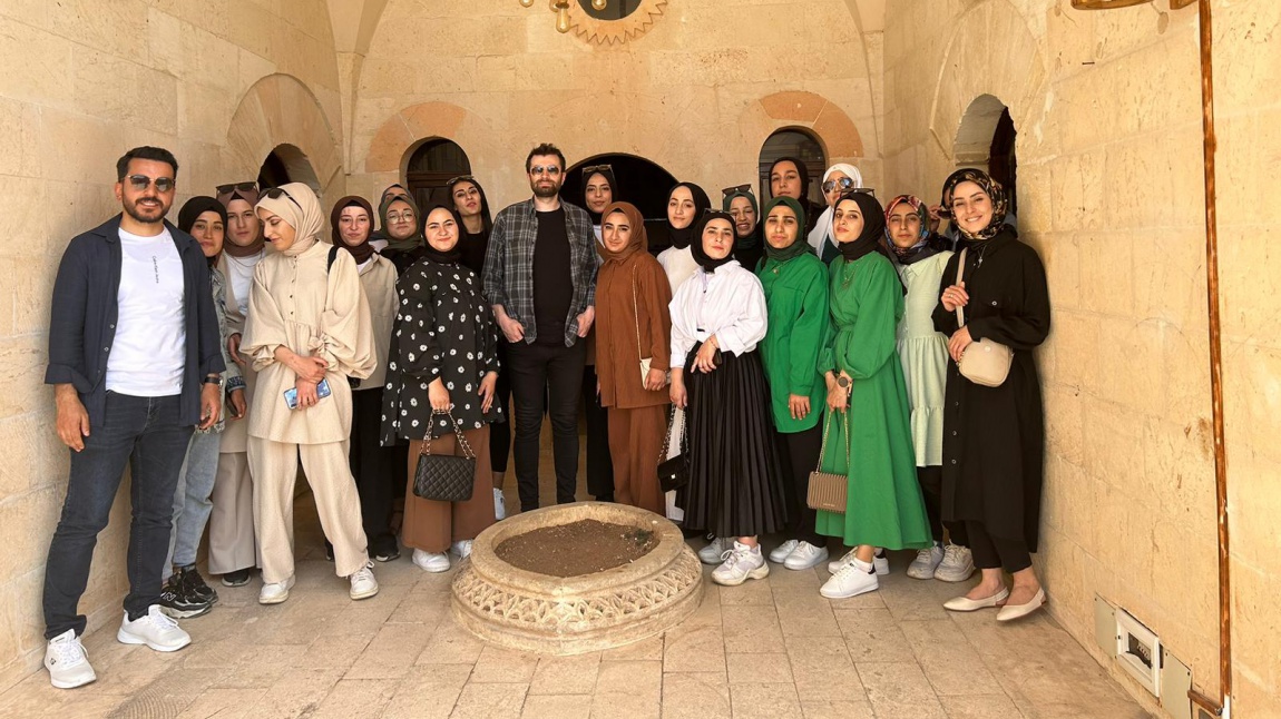 11. Sınıf Öğrencilerimize Mardin Artuklu Üniversitesi Okul Tanıtımı Yapıldı